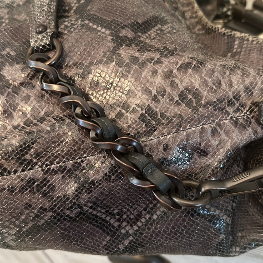 Coach Madison Python Tote Grey Black Snake print embossed - Picture 15 of 16